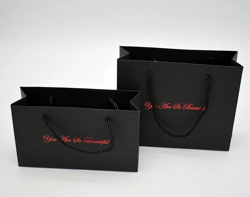 Классический черный 250 г бумажные мешки с Черный Веревка ручной мешок настроить размер/логотип, OEM и ODM руку бумажные мешки фабрика падения