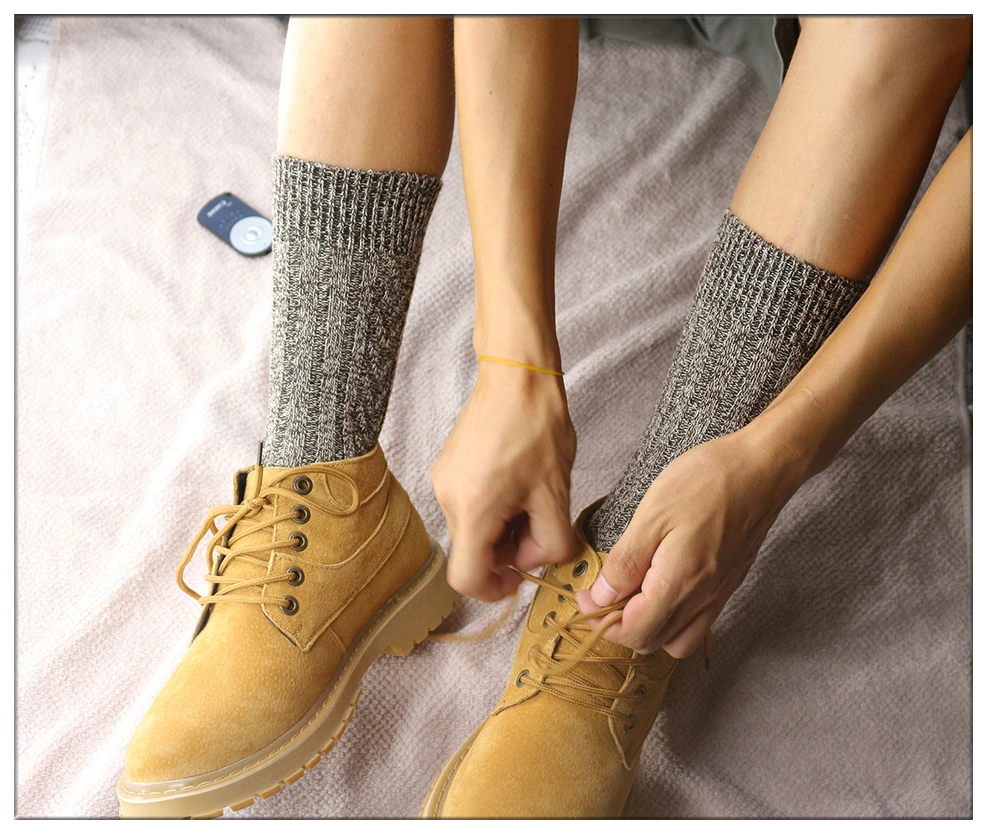 Зимние новые мужские толстые теплые высококачественные шерстяные носки в стиле Харадзюку Ретро однотонные мужские деловые повседневные хлопковые носки по низкой цене