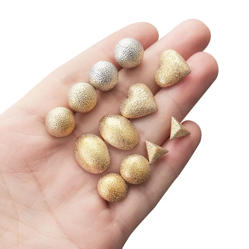 

Vintage Gold Irregular Round Triangle Heart Stud Earrings for Women Minimalist Matte Small Earrings Fashion Jewelry Gift Brincos