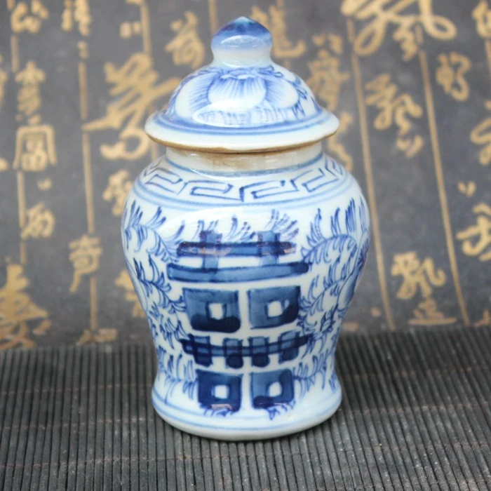 

Chinese old porcelain Blue and White Porcelain Double Happy Tea Cans