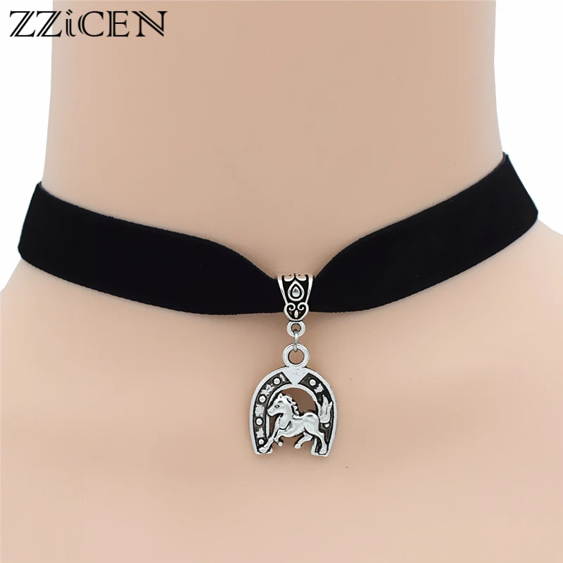 

New Hot Gothic Personality Vintage Horses Jewelry Antique Silver Lucky Animal Horse Horseshoe Pendant Choker Necklace Best Gifts