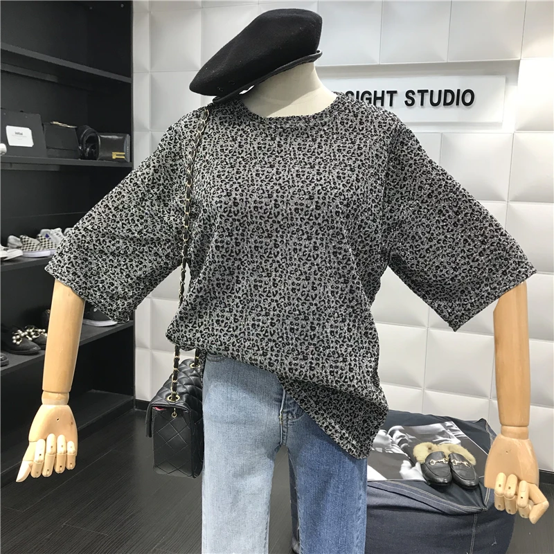 2019 Women's New Fashion Leopard Short-sleeved Bling Sparkling Silk Round Neck Casual Shirt Bottoming | Женская одежда