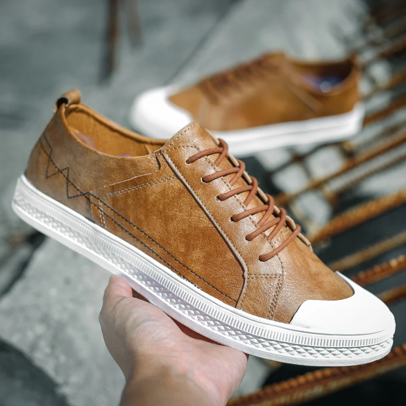 

Men's Leather Causal Shoes 2018 Autumn Fashion Designer Breathable Lace Up Men Sneakers England Retro Style Trainers shoes Flats