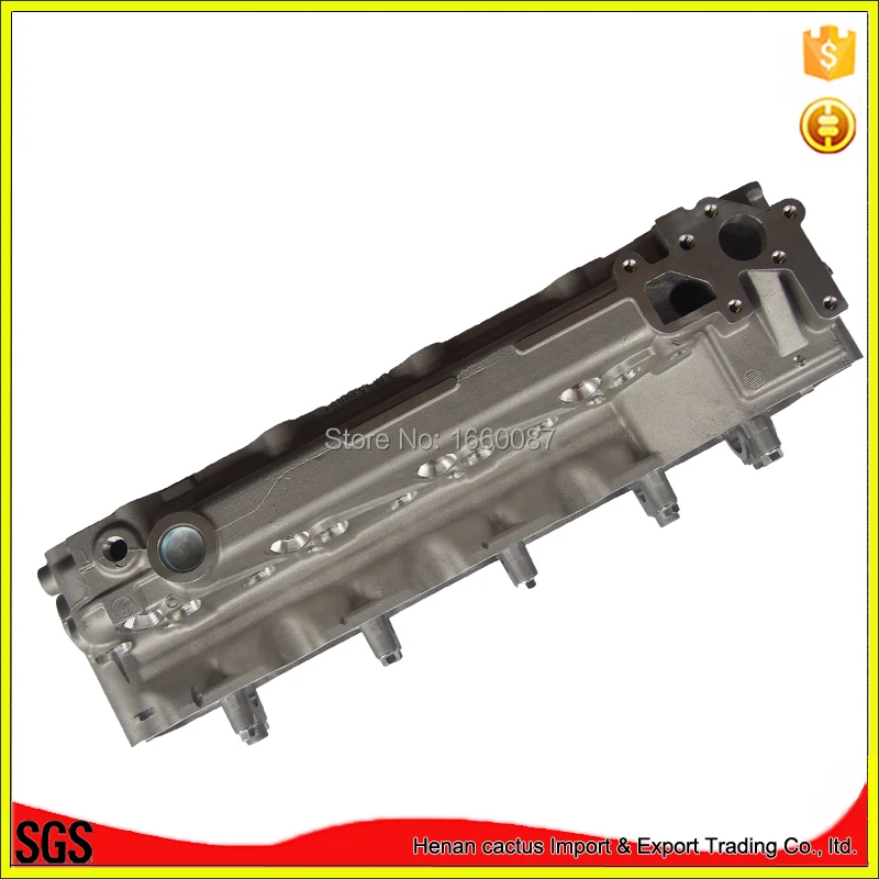 4M40 cylinder head 04.jpg