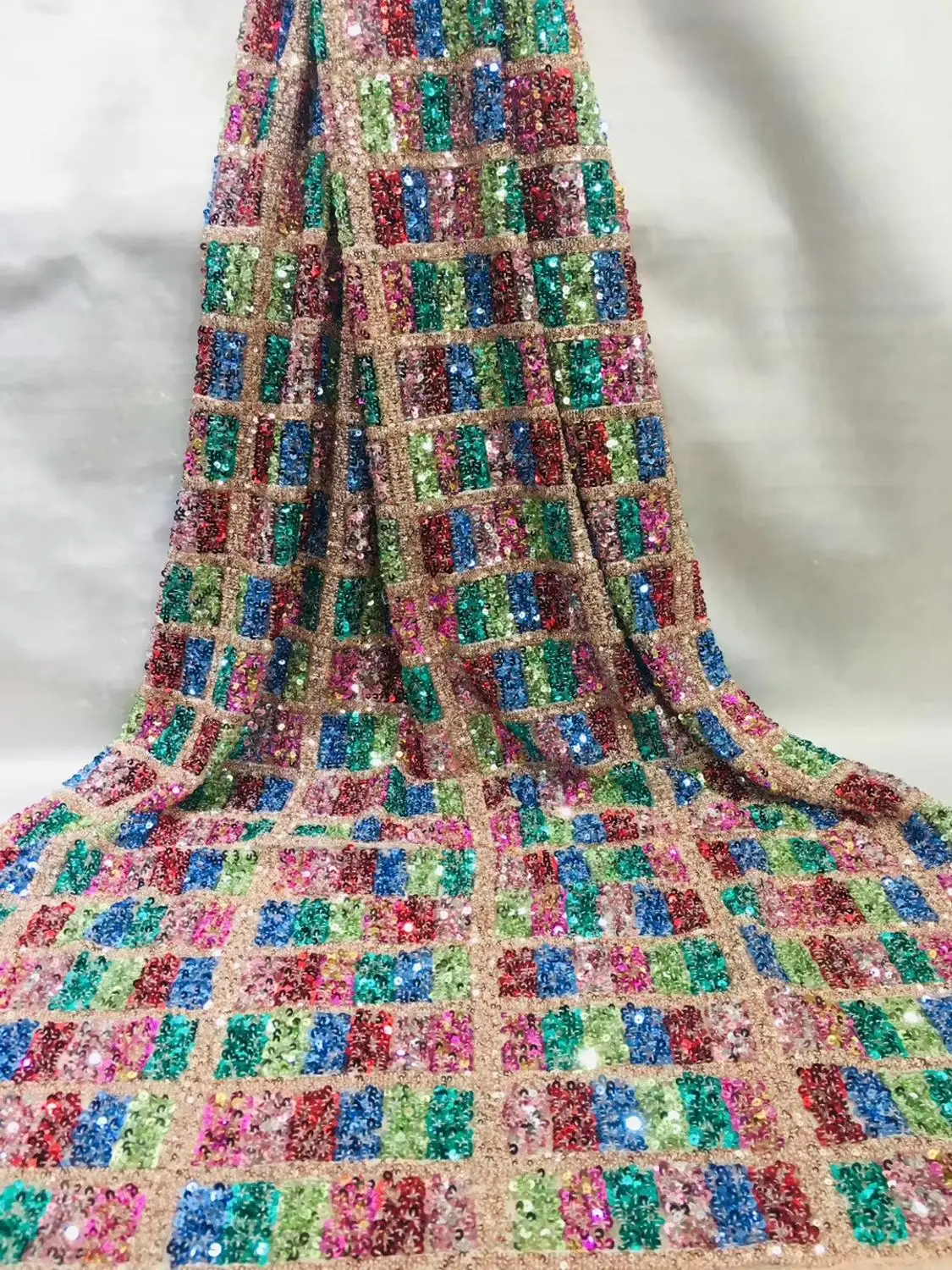 

High Quality sequins Tulle African Laces Fabric For Wedding Nigerian Tulle Lace Material Sequins Lace Fabric XINHMAY303