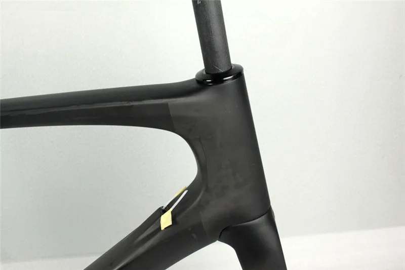 Хорошее Качество фольга карбоновая велосипедная Рама Внутренняя кабельная дорожная велосипедная Рама OEM покраска цвета доступны карбоновые рамы
