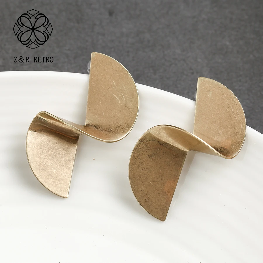 

Big Silver Gold Irregular Ear Stud Earrings for Women Vintage Unique Simple Ear Acceries Jewelry Gift