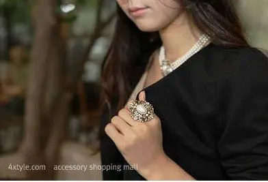 Fashion Hot Sale New Arrival Amazing Retro Simulated Pearl Shiny Rhinestone Ring R48