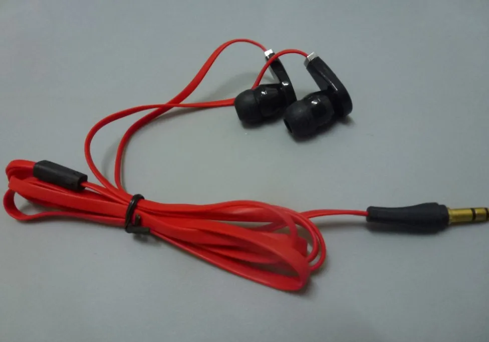 Free shipping! Hot Wholesale 100 pcs New Cool In-Ear 3.5mm Earbuds Earphones Red Color w/ Retail Packing | Электроника