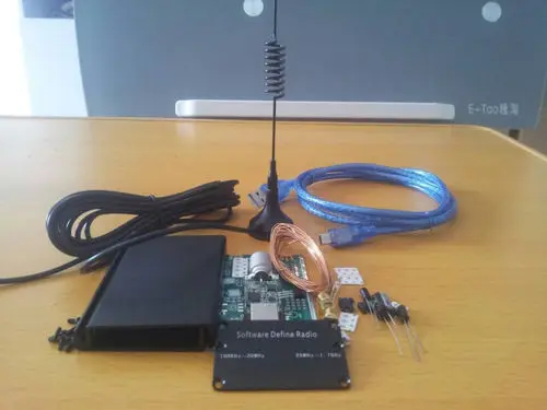 DIY комплекты 100 кГц-1.7 ГГц УФ ВЧ RTL-SDR USB тюнер приемник/R820T+ 8232 CW FM