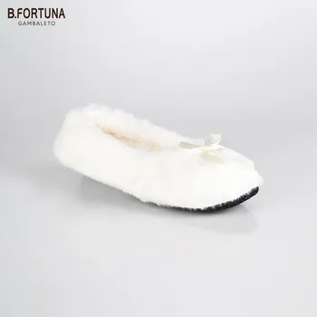 

B. LUCK Slippers closed with bow