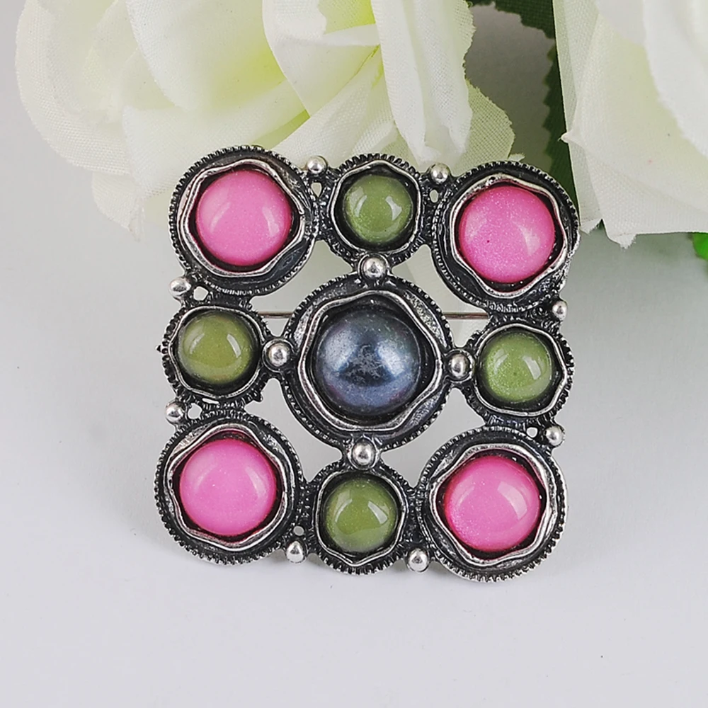 Brooches-00004 (4)