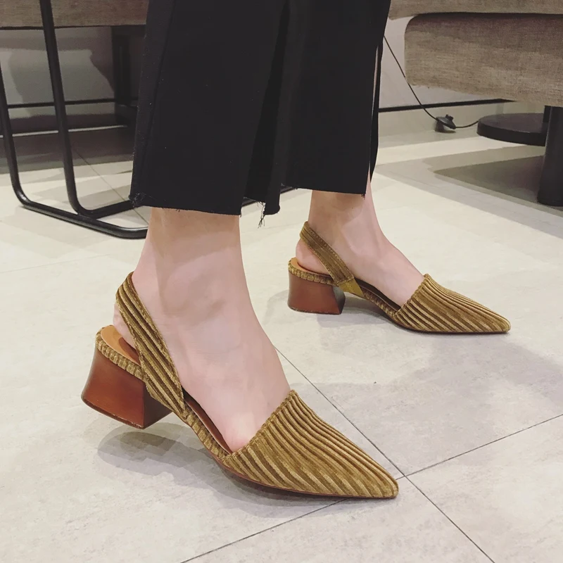 

spring new Korean retro corduroy pointed sharp female shoes after the trip with a thick shoes with a single wave