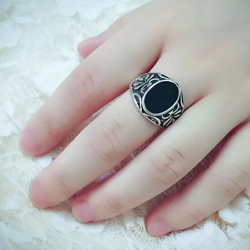 Classic Mens Finger Ring Fashion Black brand of Crystal New Punk Ring