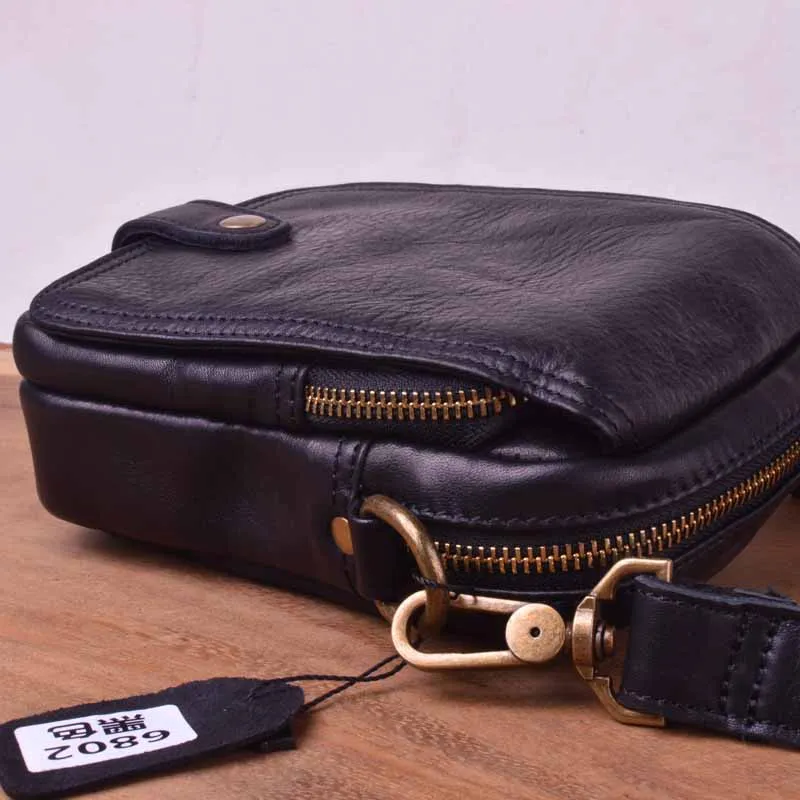 AETOO Casual fashion men's shoulder bags, leather vertical Crazy Horse leather retro business crossbody bag