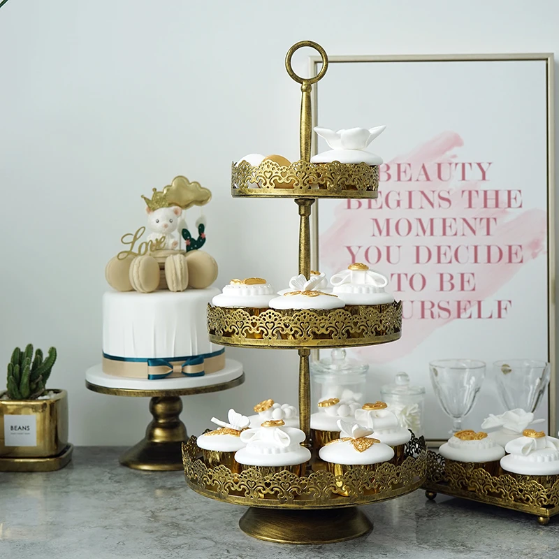 

Vintage Dessert Tray Lace Golden Cake Stand Cake Plates Table Wedding Decoration