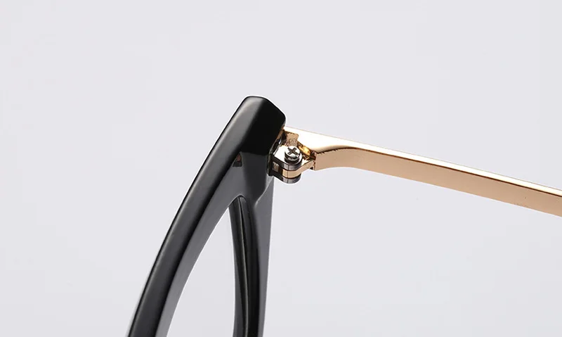 9569290196_246504179