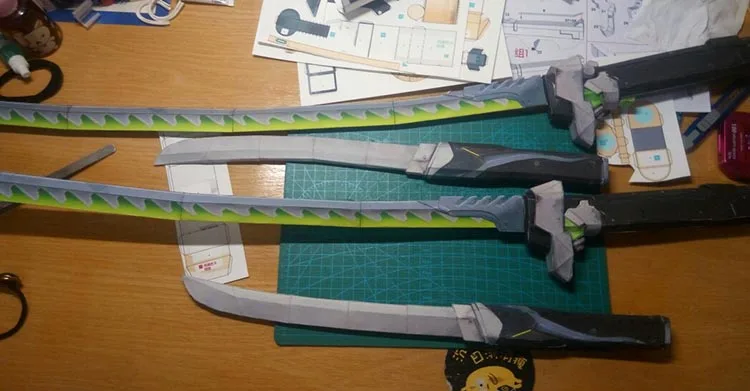 Храните часы Vanguard Genji knife 3D бумажная модель не может быть запущена вручную