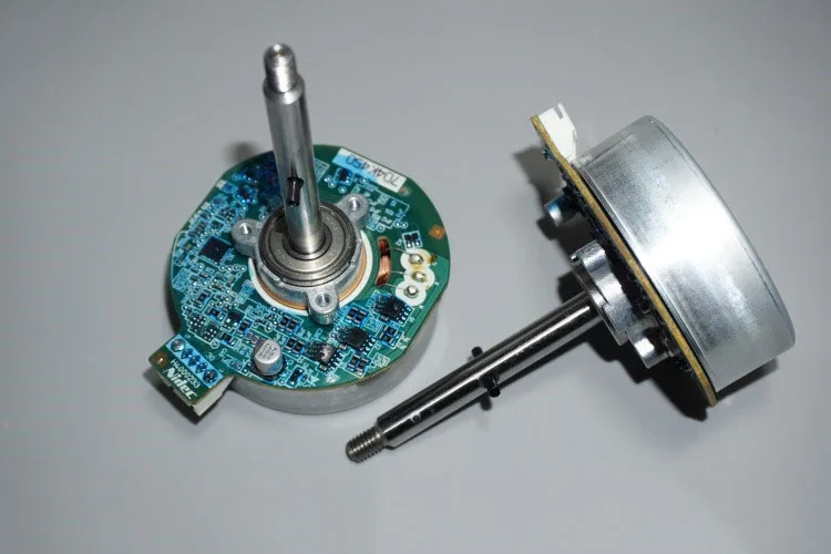2 шт. DC12V-24V 1100-2600 об/мин внешний ротор бесщеточный двигатель Встроенный привод двойной шариковый подшипник для энергосберегающего