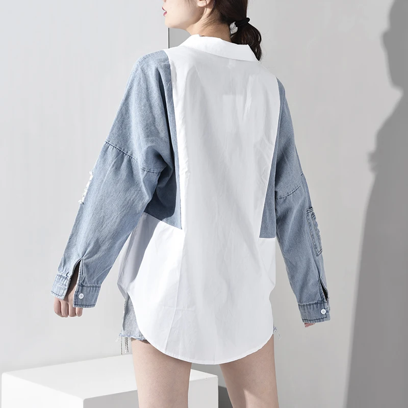  [EAM] 2020 New Autumn Winter Lapel Long Sleeve White Hit Color Denim Loose Big Size Shirt Women Blo