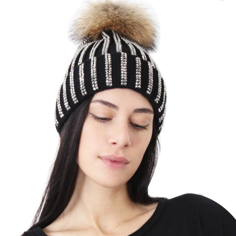 pom pom hat (4)