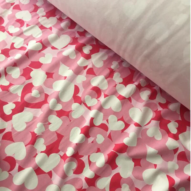 Очаровательная розовая лайкра трикотажная ткань стрейч белые в форме сердечек печатная ткань шитье Лоскутное шитье DIY швейная детская футболка одежда