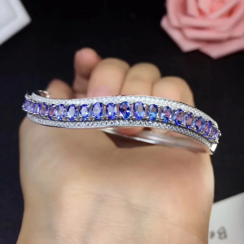 Simple gemstone, multi style and natural natural Tanzania bracelet can adjust 925 silver.
Simple gemstone, multi style and natural natural Tanzania bracelet can adjust 925 silver.