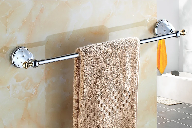 Bathroom accessories (8)