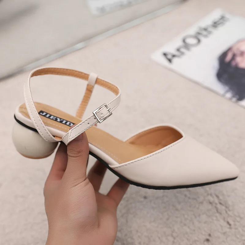 

Summer net red pointed baotou sandals 2019 new with French girls high heel thick with fashion shoes free post