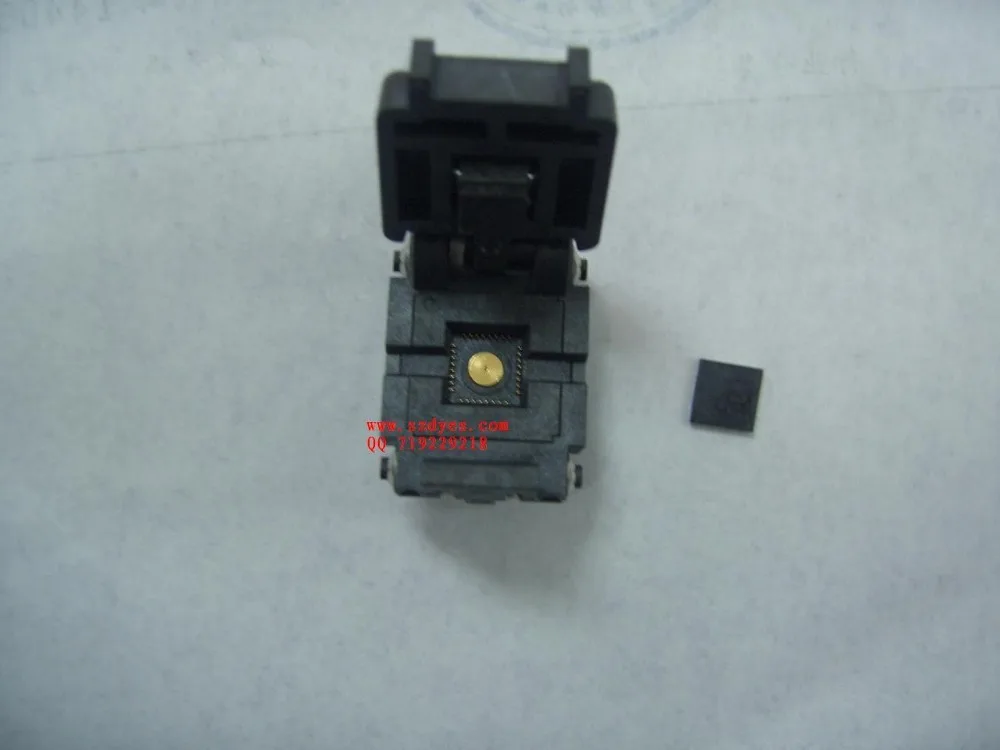 

IC test socket programming QFN32 seat pitch 0.65MM 7*7MM original for PLASTRONI FREESHIPPING