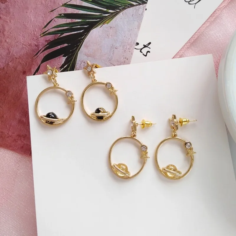 

Korean Fashion Jewelry Simple Geometric Planet Clip Earrings for Women Girl Creative Personality Metal Texture Accessories