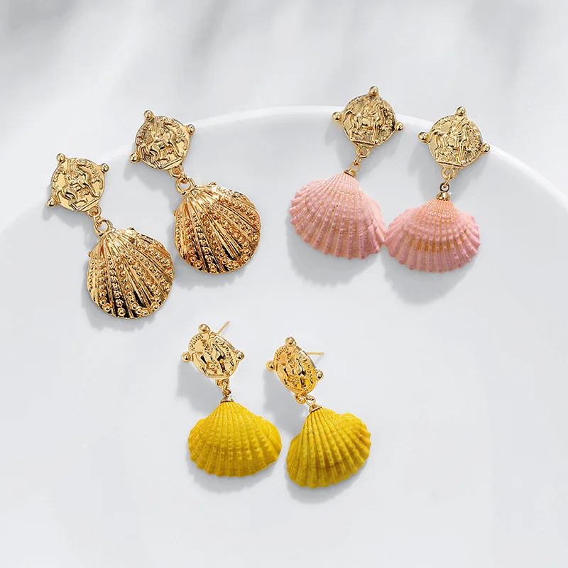 

Colorful Dyeing Natural Shell Dangle Earrings for Women Gold Color 2019 Fashion Jewelry Summer Sea Shells Earring Female Gift