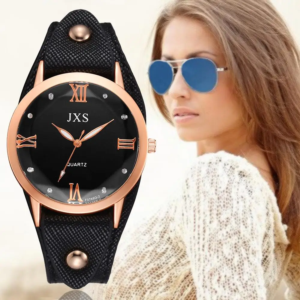 

Casual Fashion Roman Numerals Simple Leather Padded Strap Women's Quartz Watch