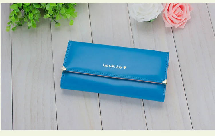 2069261512_1672417541