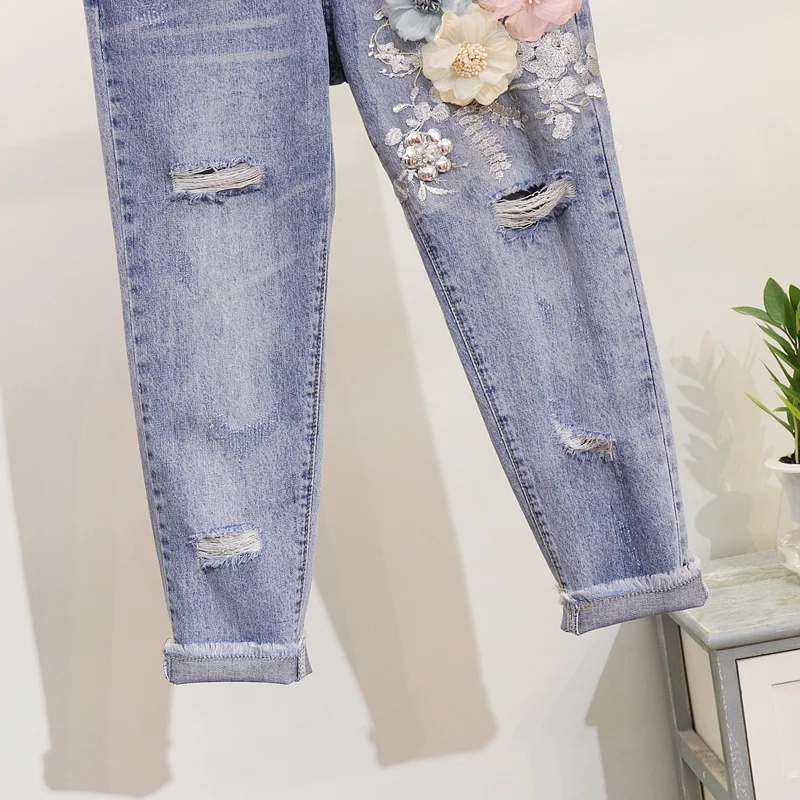 Весна/Лето 2019 Новый Вышитый цветочный с коротким рукавом футболка + рваные джинсы костюм для женщин комплект из двух предметов школьное