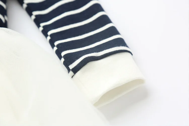 3401213681_1324015836