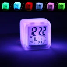 LED Digital Alarm Clock 7 Colores Cambio Luminoso Electrónico Termómetro de Reloj de Alarma Con Cable USB Como Regalo Para Los Niños