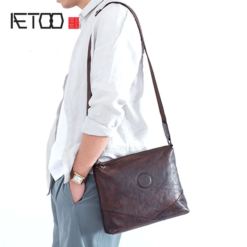 

AETOO Shoulder bag men's leather retro hand-grown scorpion the first layer of leather large capacity casual multi-function men's
