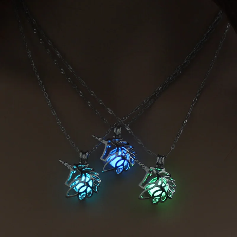 

Cute Luminous Jewelry Choker 3 Colors Christmas Gift For Women Necklace Fashion Charm Glowing Unicorn Pendant Necklace