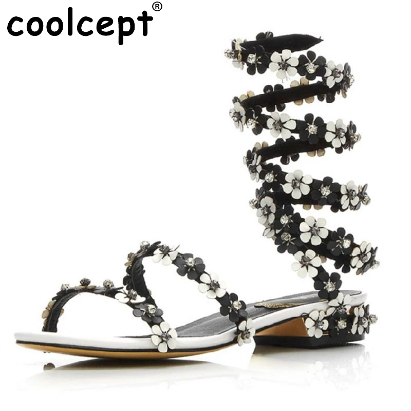 

Coolcept Brand Quality Summer Women Real Genuine Leather Flats Shoes Women Flower Rivet Flats Sandals Female Shoes Size 34-39