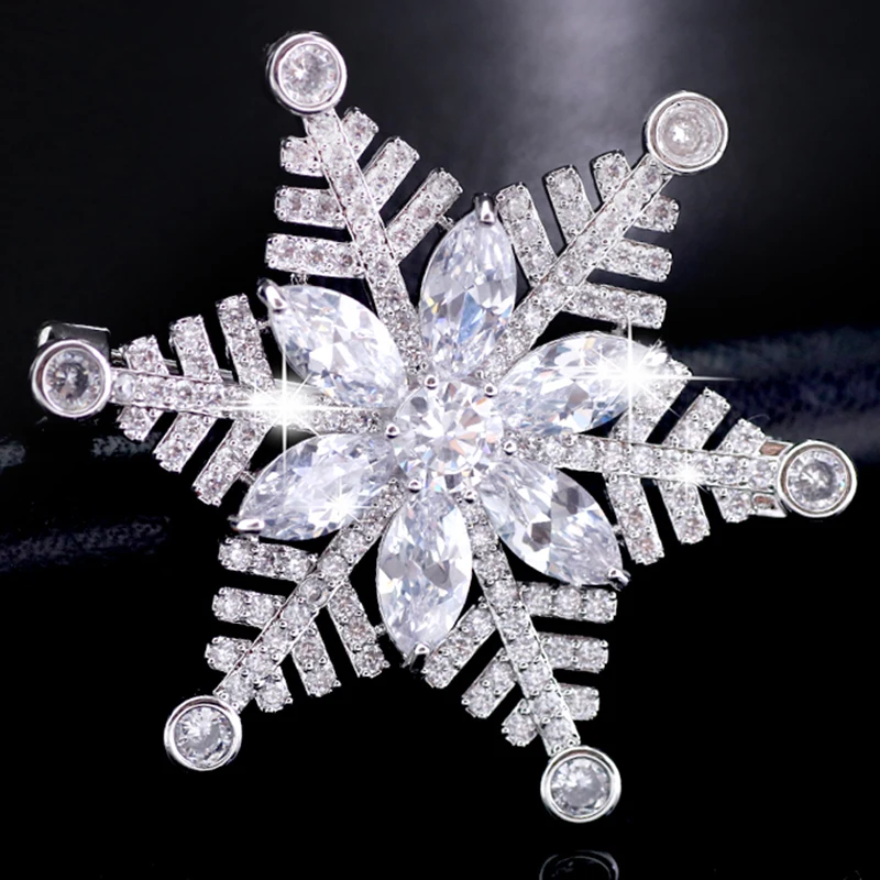 

Silver Winter Wedding Bouquet Crystal Snowflake Brooches Pins Dress Sash Brooch Bridal Broach Jewelry Women Christmas Gift