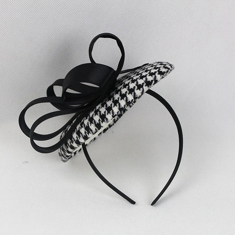 Модные черно-белая клетка волос чародей для Для Женщин Атлас котелок Hairband дамы банкетный ужин Вечеринка аксессуары для волос