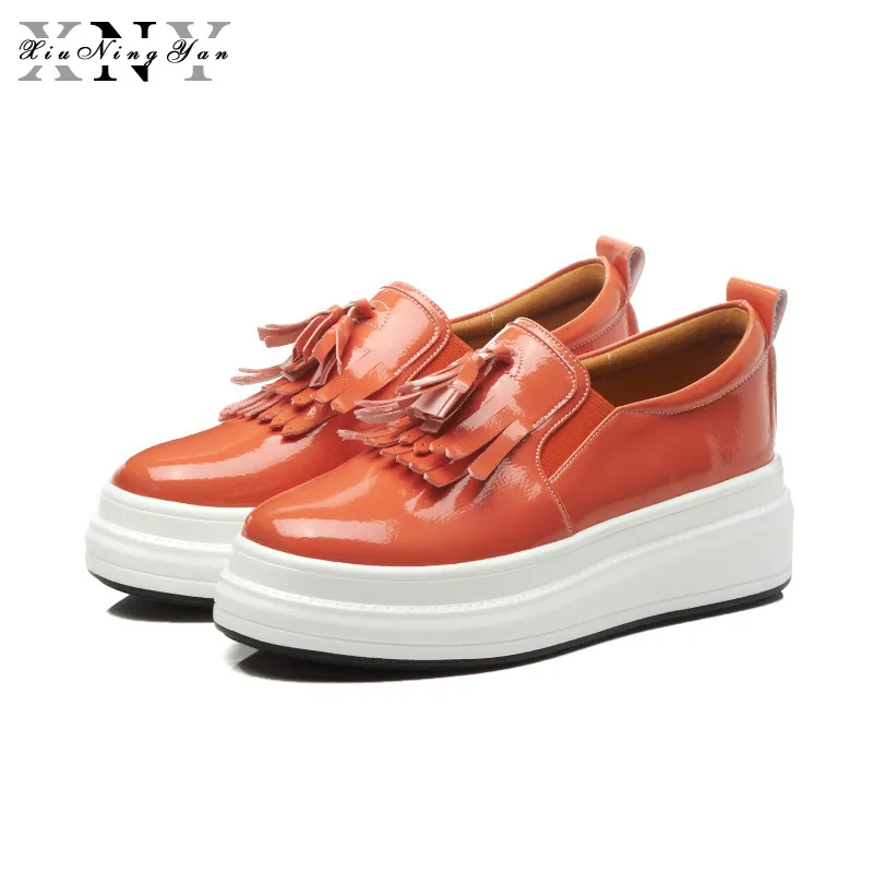 

Xiuningyan Shoes Woman Loafers Fashion Patent Leather Round Toe Fringe Woman Flats Outside High Wedges Platform Ladies Shoes