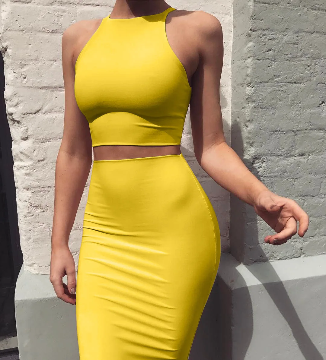 ANJAMANOR короткий топ и юбка комплект из двух предметов платье Желтый клуб летний наряд сексуальная одежда для женщин одинаковые комплекты D53-AZ17