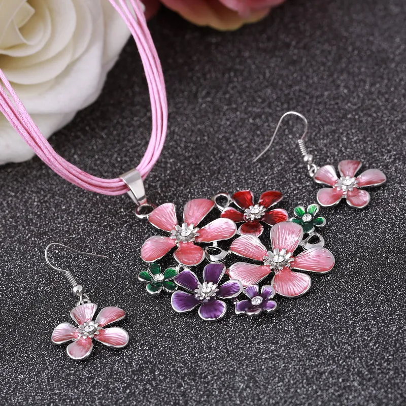 

Hesiod Beautiful Bridal Party Jewelry Sets Pink Leather Rope Cord Pendant Necklace Luxury Colorful Flowers Jewellery Set