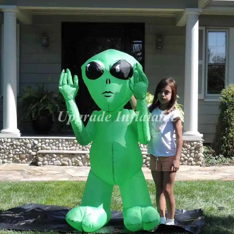 green halloween decorations