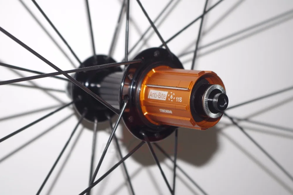 30mm carbon wheels bitex hubs anti bite
