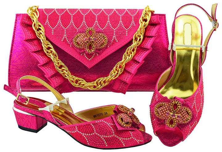MM1070 Fuchsia SIZE 38-43 HEEL 5CM 0.95KG RMB220