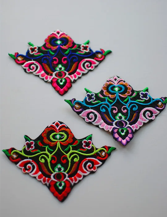 The classical embroidered applique patches for clothing diy applique