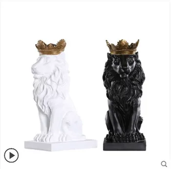 

Crown Lion Ornaments